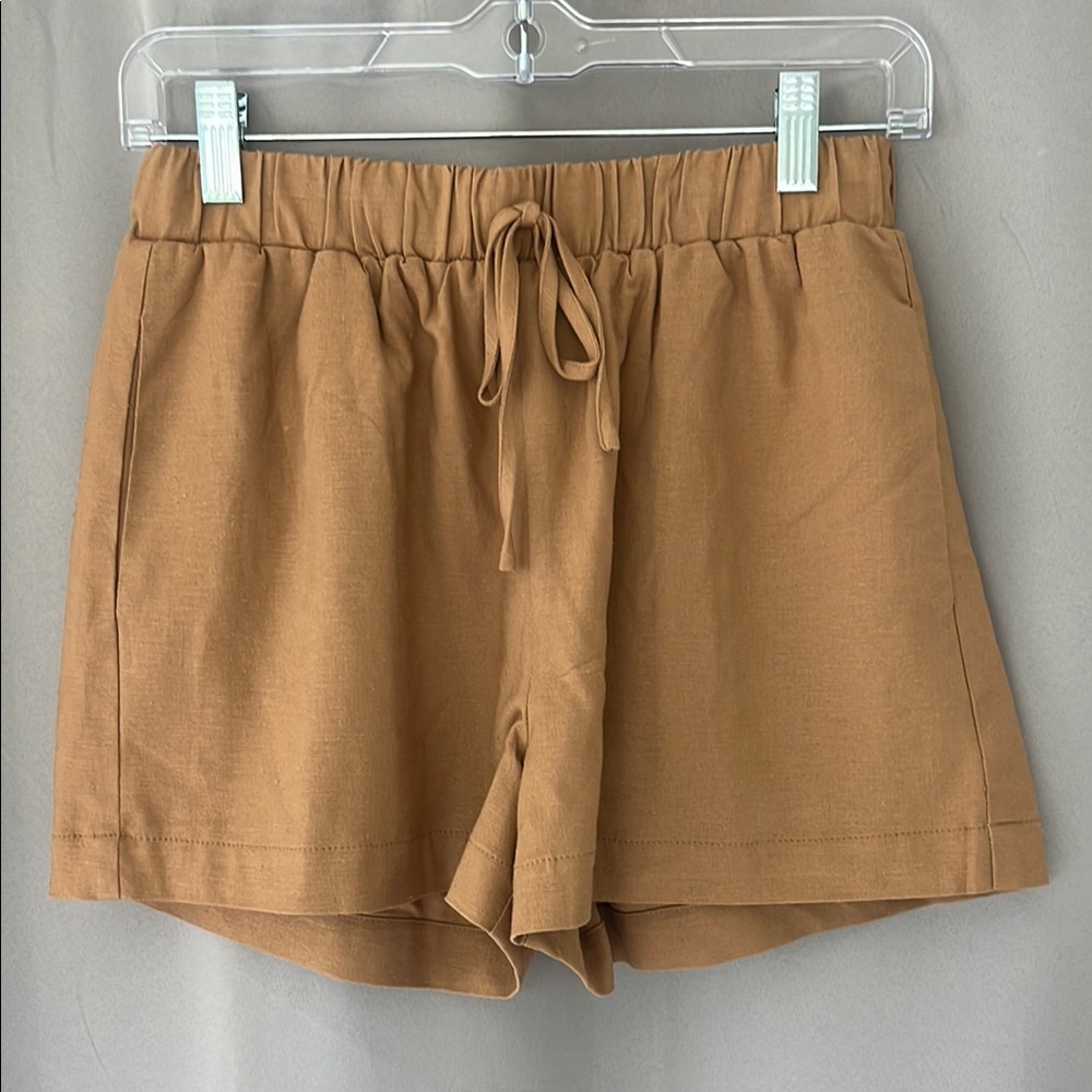 NWT Tan Shorts with Pockets- size Small